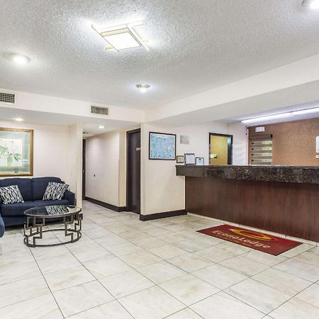 Econo Lodge Клинтън Екстериор снимка