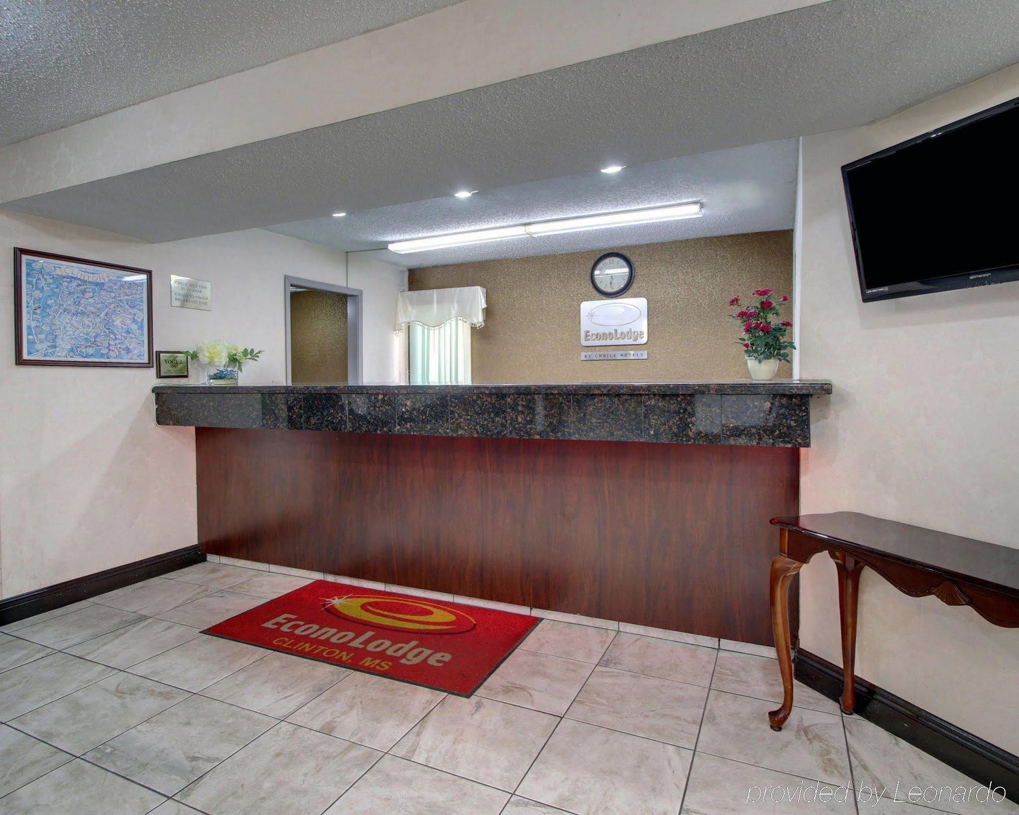 Econo Lodge Клинтън Екстериор снимка